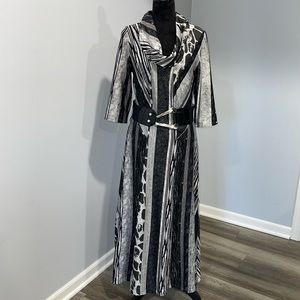 Bethany size large maxi dress abstract print 3/4 sleeve 50” length gray